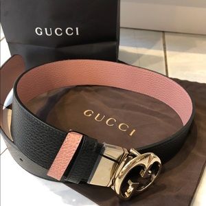 Interlocking G buckle on a classic leather belt